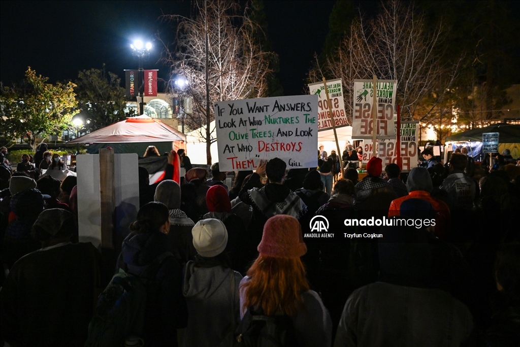 Demonstration against ban on Stanford student sit-ins in California 