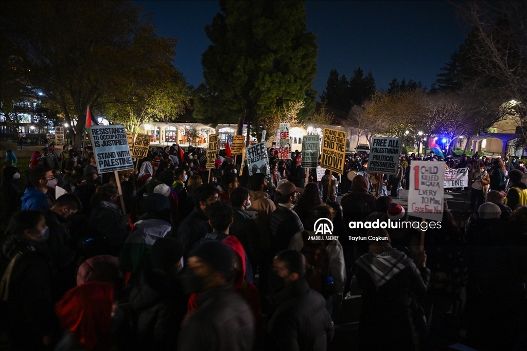 Demonstration against ban on Stanford student sit-ins in California 