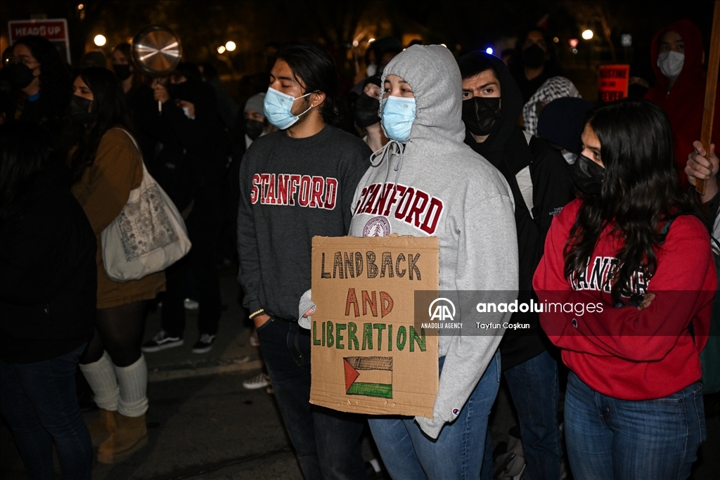 Demonstration against ban on Stanford student sit-ins in California 