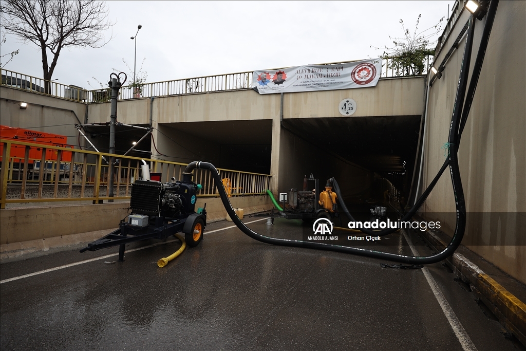 Antalya'da selden etkilenen bölgelerde temizlik başlatıldı