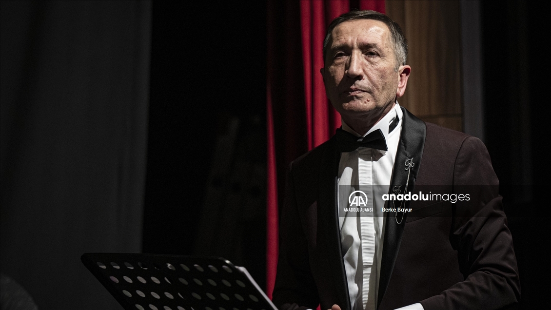 40 yıla yaklaşan öğretmenlik hayatında müzikten kopamadı