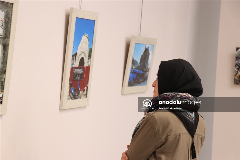Depremden kurtulan öğrenci afetin acı yüzünü fotoğraflarla anlattı
