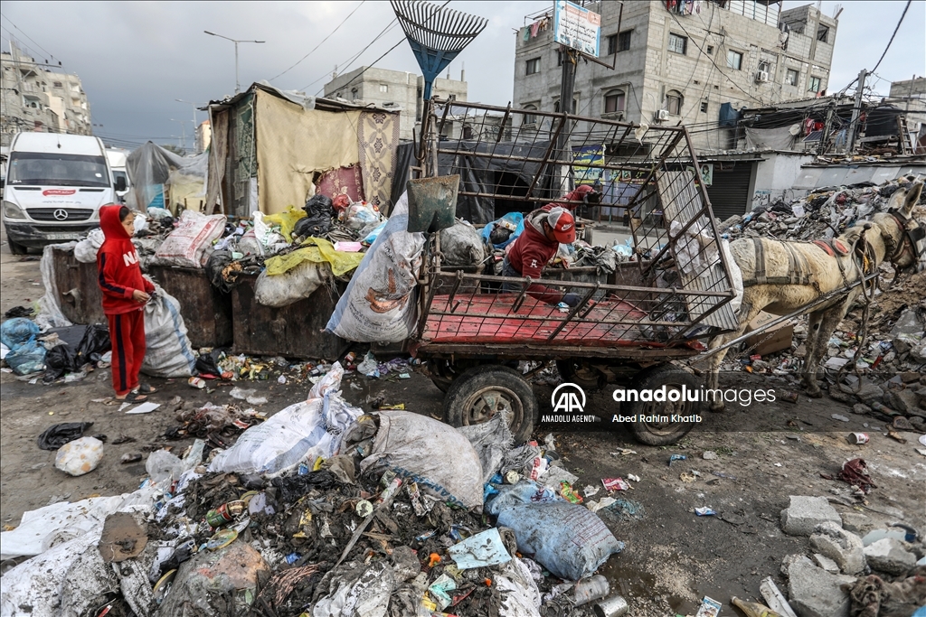 Gomile smeća na ulicama Gaze predstavljaju opasnost po zdravlje ljudi