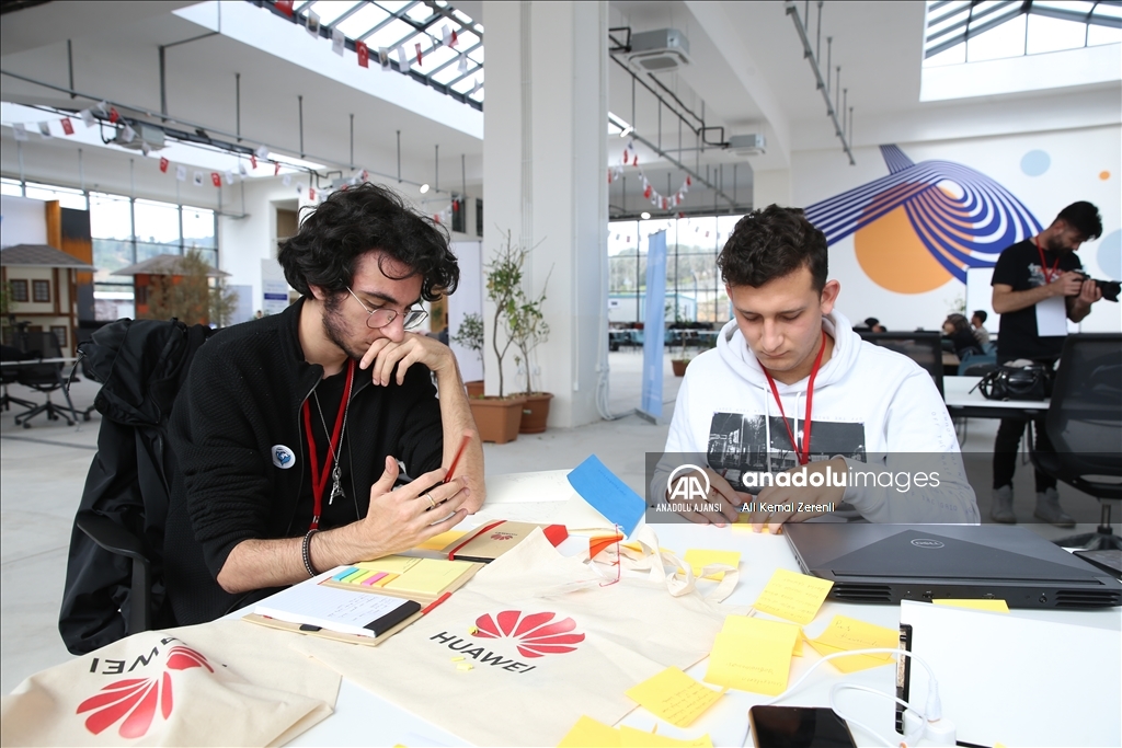 Huawei Türkiye, Hatay'da "Afet Yönetimi Teknolojileri Fikir Maratonu" düzenledi