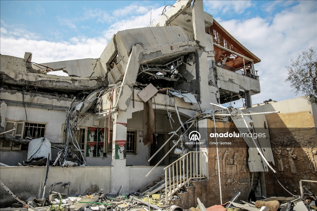 Israel demolishes the house of Palestinian leader Arafat in Gaza