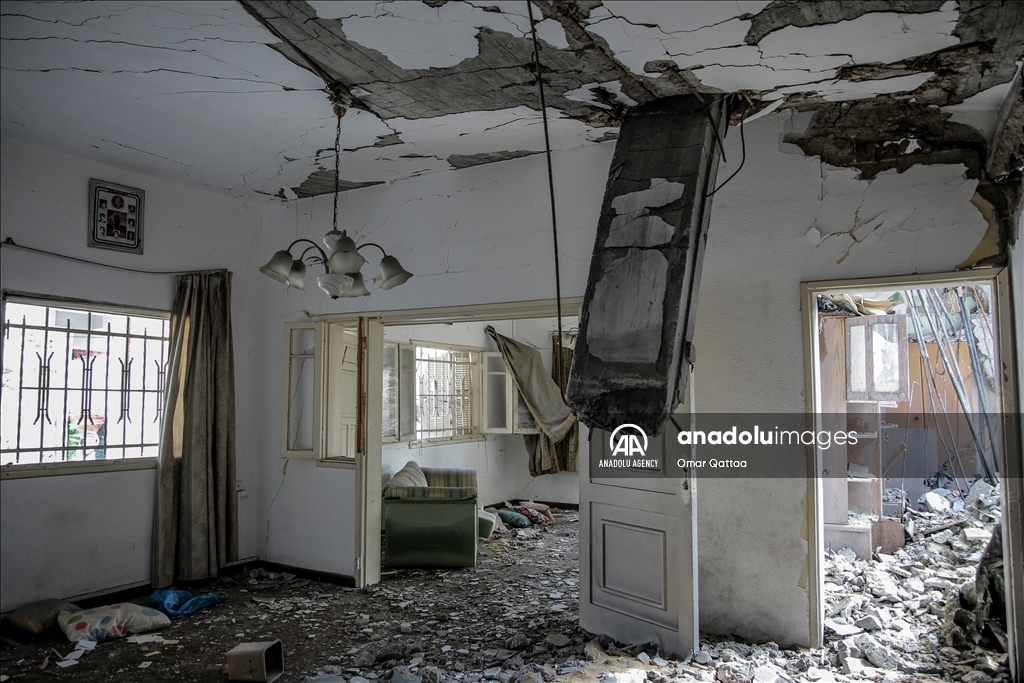Israel demolishes the house of Palestinian leader Arafat in Gaza