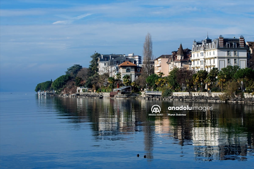 Монтре  - град на брегот на Женевското Езеро