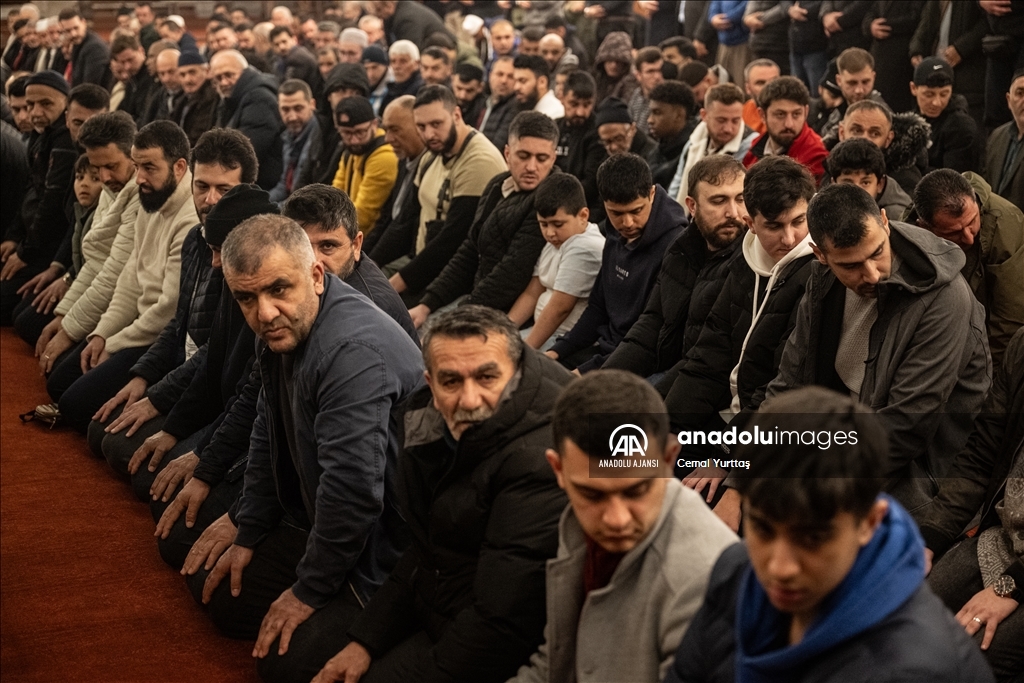 İstanbul'da Berat Kandili idrak edildi