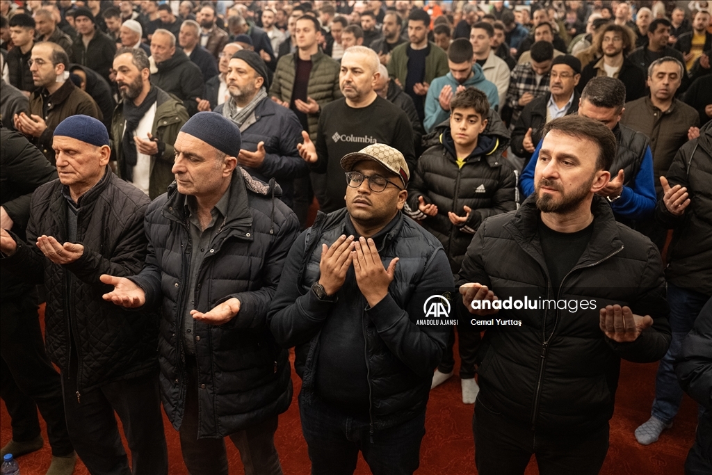 İstanbul'da Berat Kandili idrak edildi