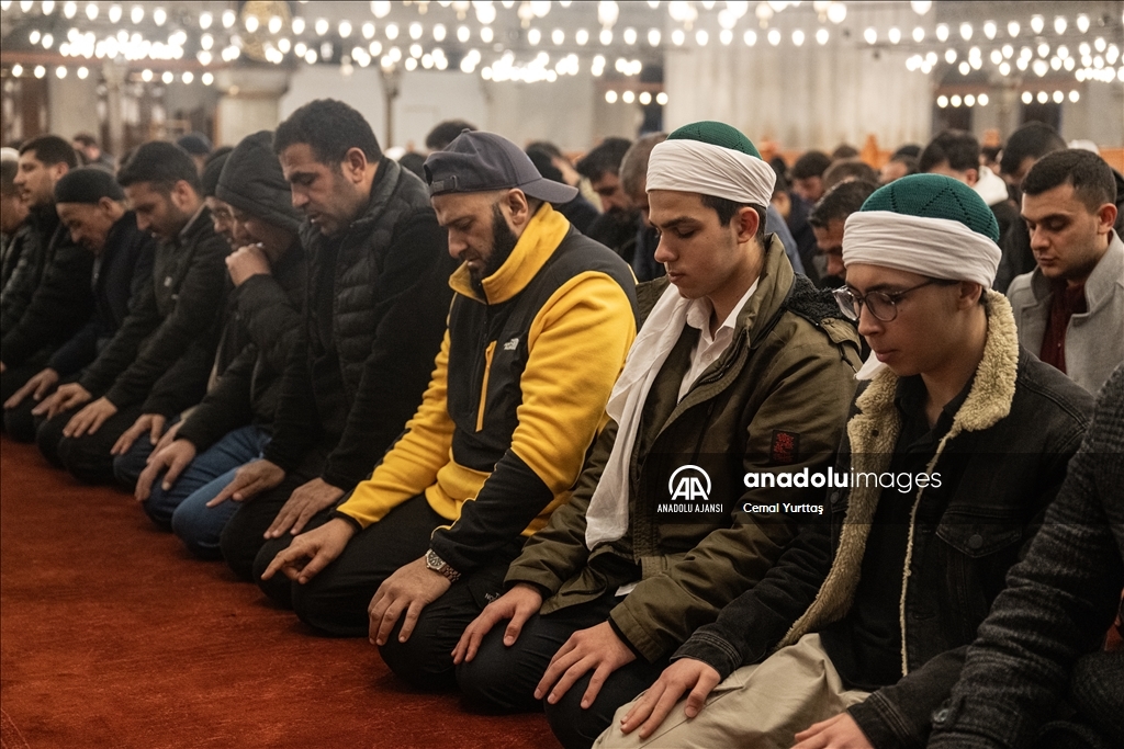 İstanbul'da Berat Kandili idrak edildi