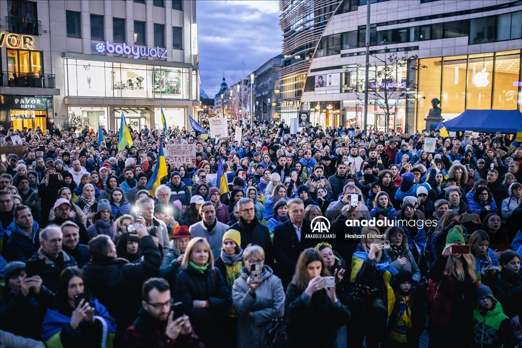 Almanya'da, Rusya-Ukrayna savaşının 2. yılı nedeniyle gösteri düzenlendi