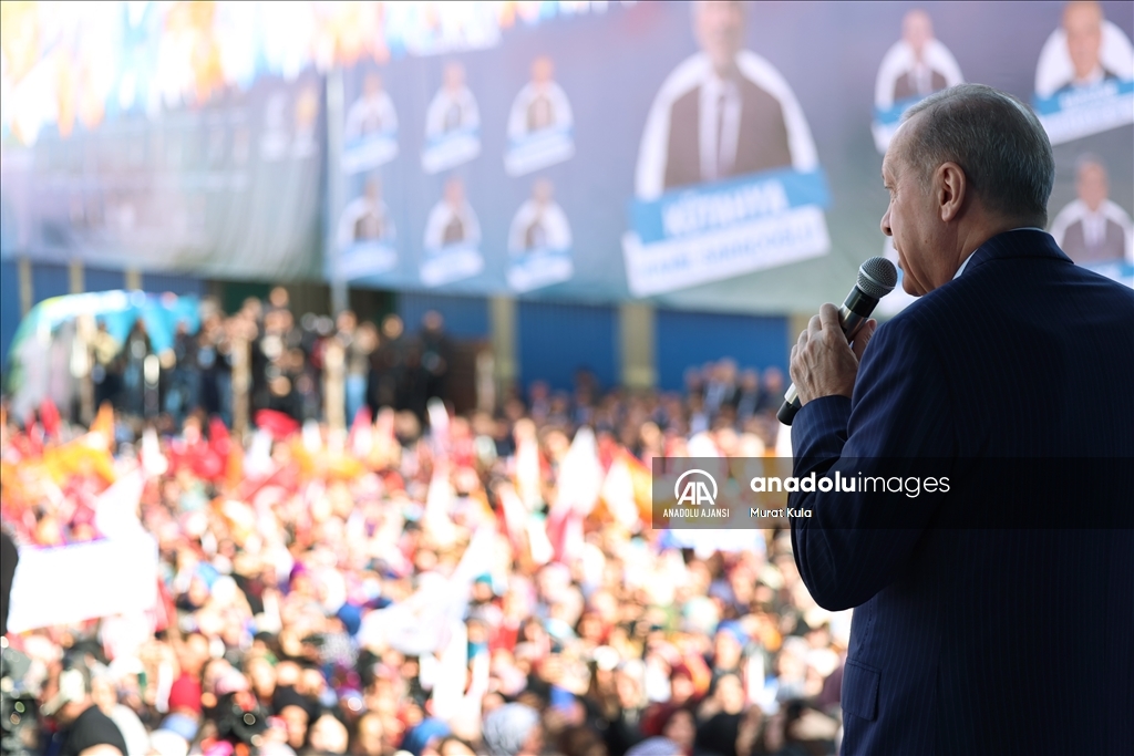 Cumhurbaşkanı Erdoğan, partisinin Kütahya mitingine katıldı