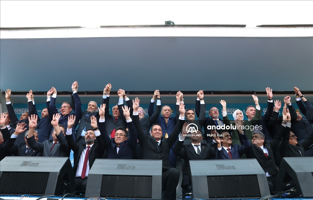 Cumhurbaşkanı Erdoğan, partisinin Kütahya mitingine katıldı