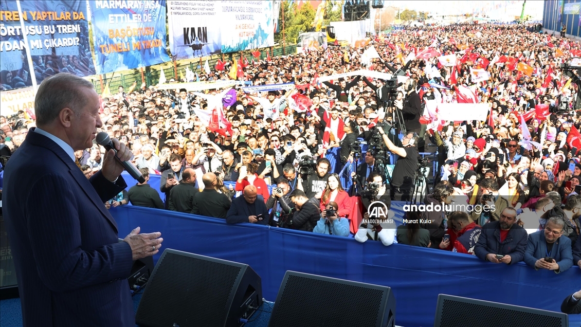 Cumhurbaşkanı Erdoğan, partisinin Kütahya mitingine katıldı