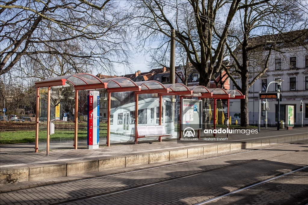Almanya'da toplu taşıma çalışanları iki günlük greve gitti