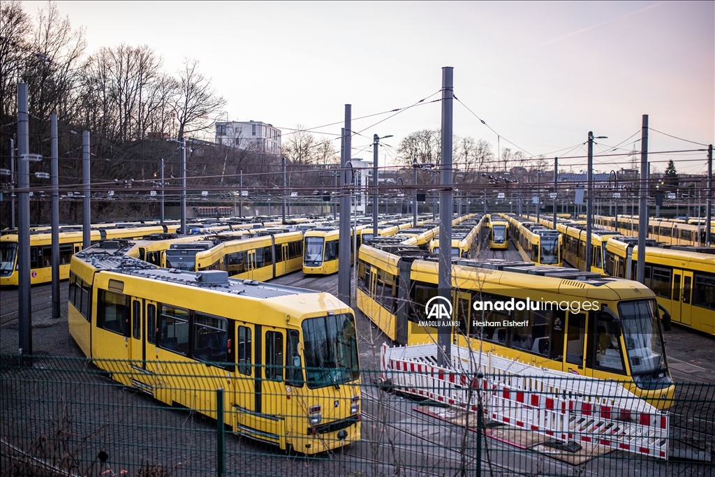 Almanya'da toplu taşıma çalışanları iki günlük greve gitti