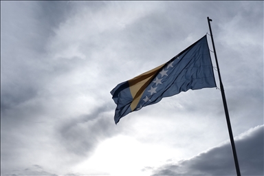 Podizanjem zastave na Humu počelo obilježavanje Dana nezavisnosti Bosne i Hercegovine 