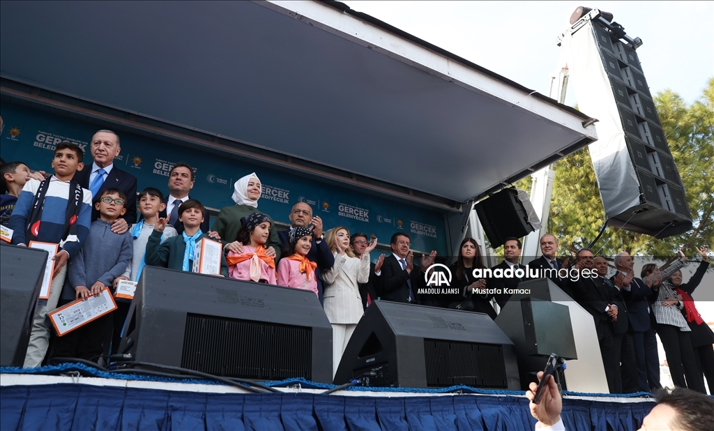 Cumhurbaşkanı Erdoğan, partisinin Muğla mitingine katıldı