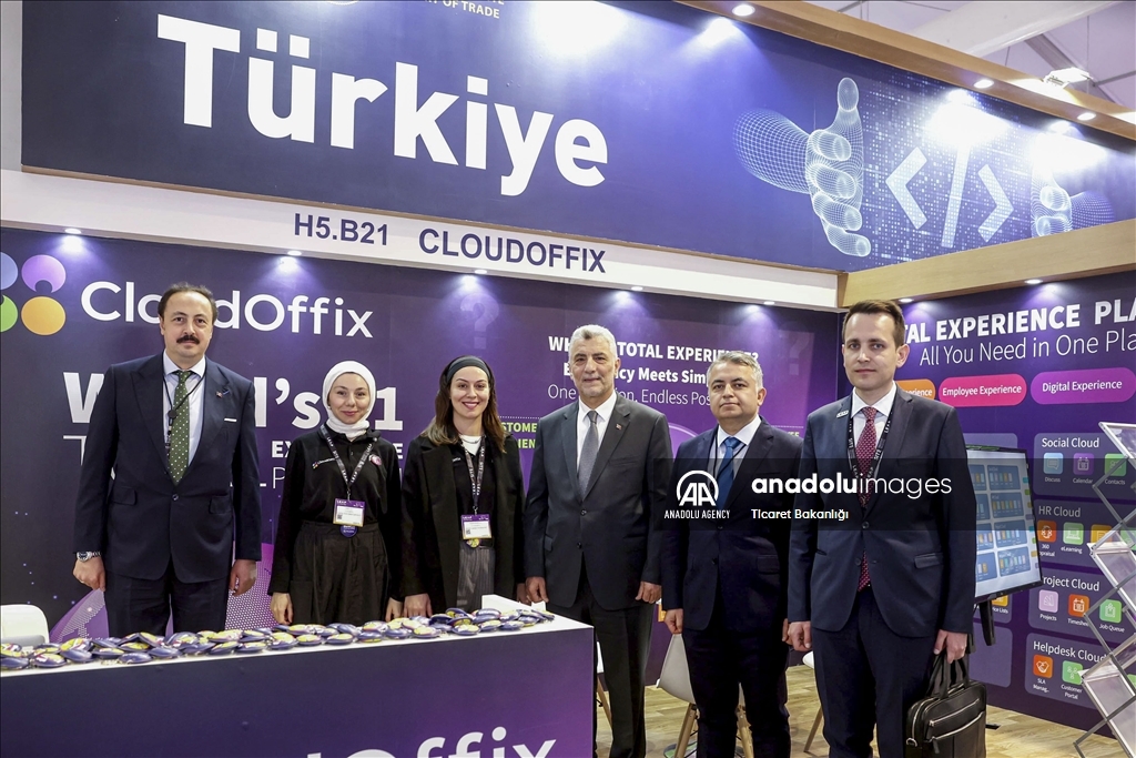 وزير التجارة التركي يشارك في معرض التكنولوجيا بالرياض