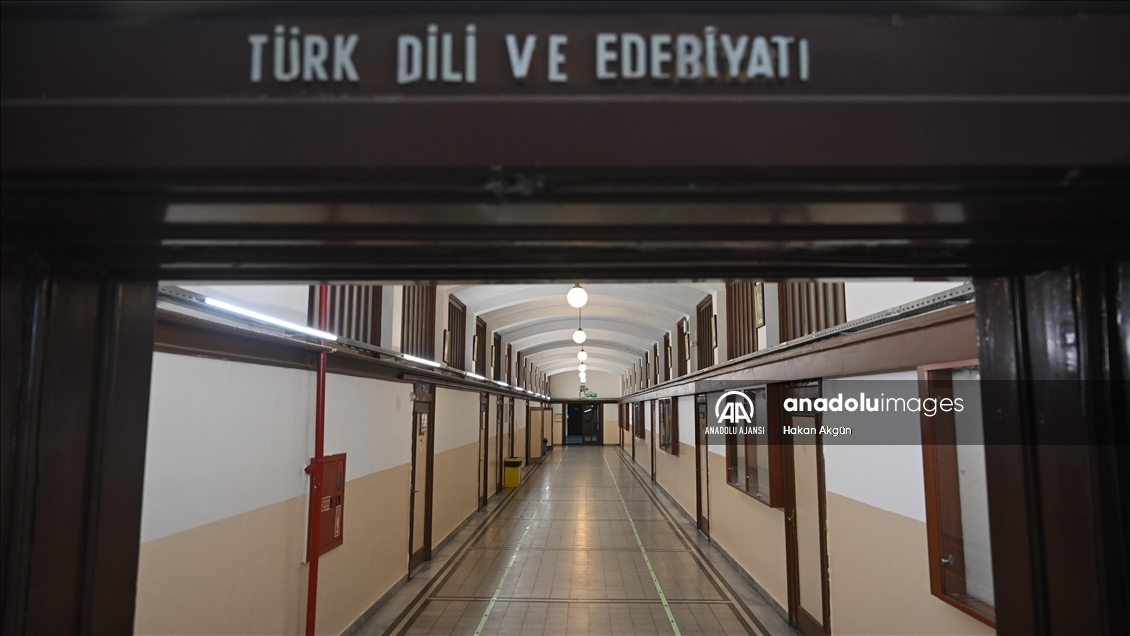 Türkiye'nin entelektüel hayatına önemli katkılar sunan İstanbul Üniversitesi Edebiyat Fakültesi 154 yaşında