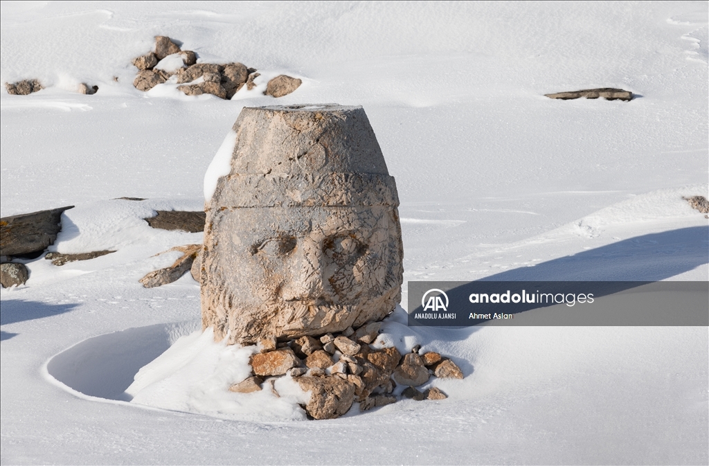 Adıyaman'da, tarihe ışık tutan Nemrut Dağı Ören Yeri