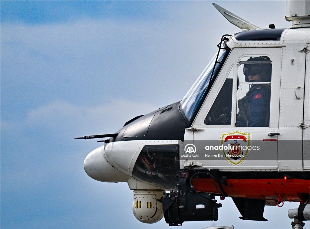 Sahil Güvenliğin kadın pilotları "iki mavi" arasında her an göreve hazır