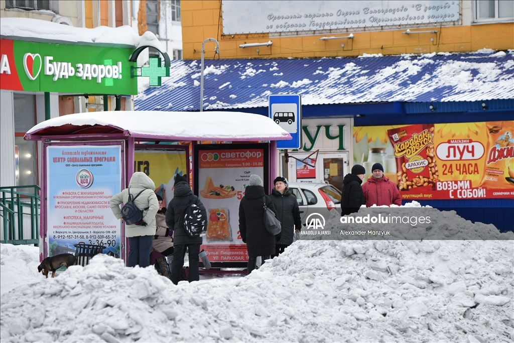 Kuzey Kutup Dairesi'nin kuzeyindeki dördüncü büyük şehir Vorkuta'da günlük yaşam