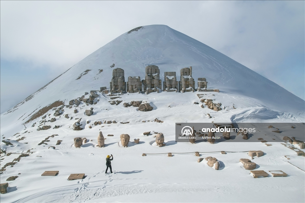 Adıyaman'da, tarihe ışık tutan Nemrut Dağı Ören Yeri
