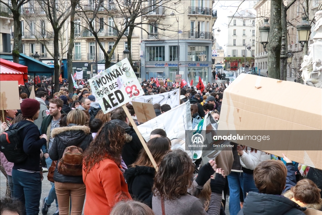 Seine-Saint-Denis'li öğretmenler Fransa'daki "okul ayrımcılığını" protesto etti