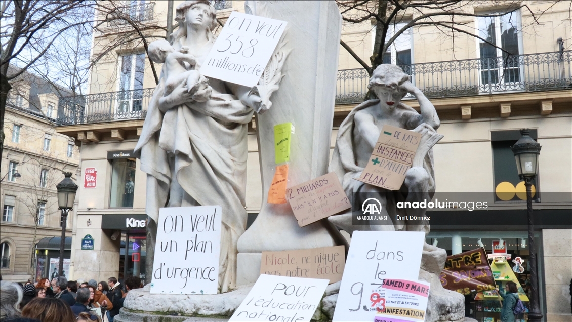 Seine-Saint-Denis'li öğretmenler Fransa'daki "okul ayrımcılığını" protesto etti