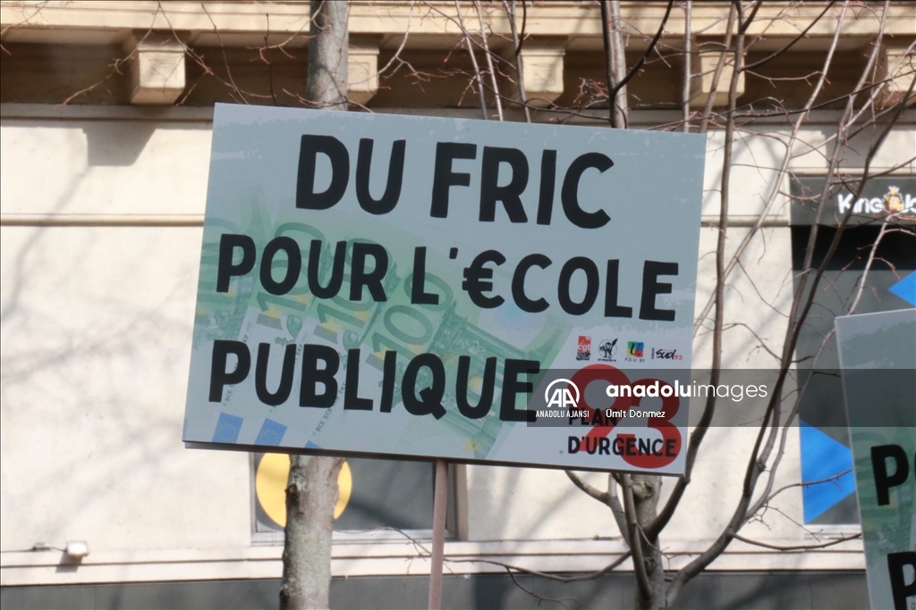 Seine-Saint-Denis'li öğretmenler Fransa'daki "okul ayrımcılığını" protesto etti