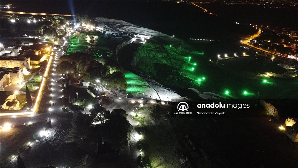 Denizli Hierapolis ören yerinde gece müzeciliğinin tanıtımı yapıldı