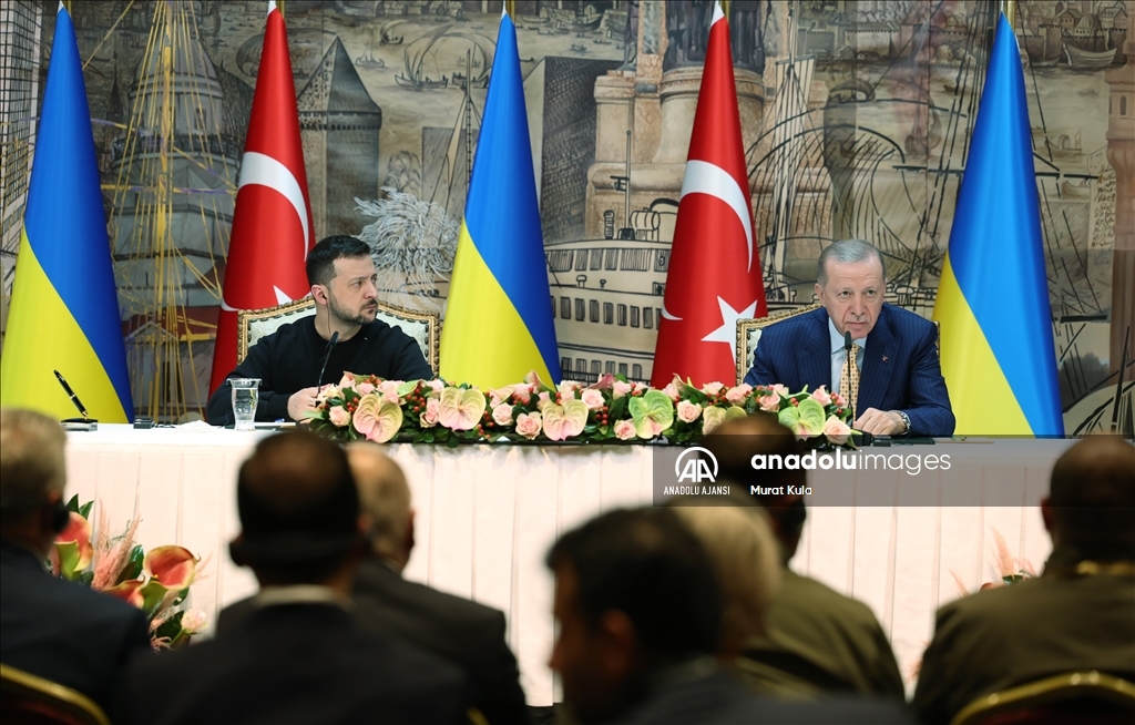 Cumhurbaşkanı Erdoğan, Ukrayna Devlet Başkanı Zelenskiy ile ortak basın toplantısı düzenledi
