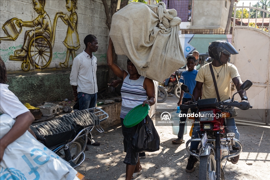 Haiti'de insanlar, çatışmalar nedeniyle mahallelerini zorunlu olarak terk ediyor