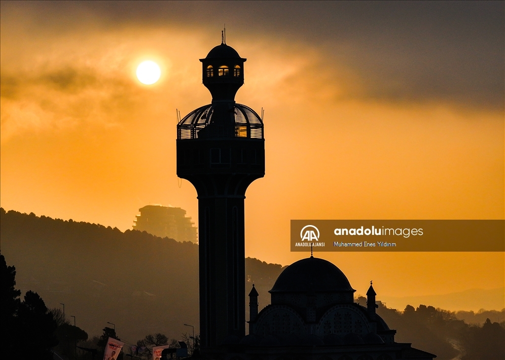 İstanbul'un kuzey ve yüksek kesimlerinde sis etkili oluyor