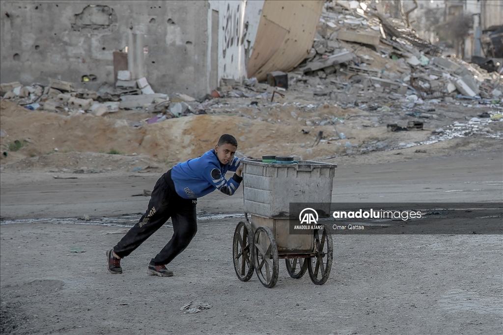 İsrail'in harabeye çevirdiği Gazze kentinde günlük yaşam