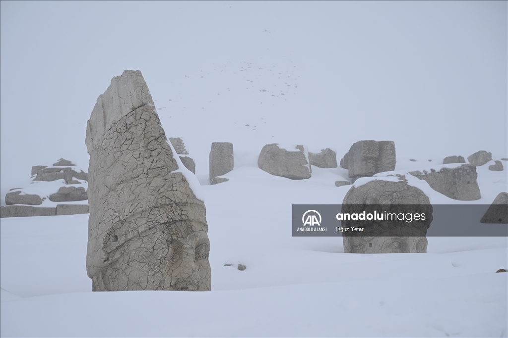 Nemrut Dağı Ören Yeri ziyaretçilerini ağırlıyor