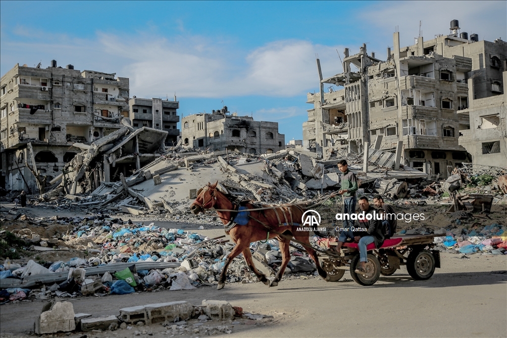 İsrail'in harabeye çevirdiği Gazze kentinde günlük yaşam