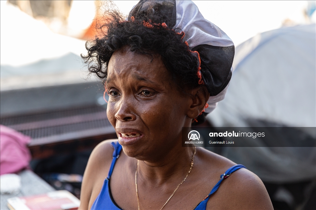 Haiti'de insanlar, çatışmalar nedeniyle mahallelerini zorunlu olarak terk ediyor