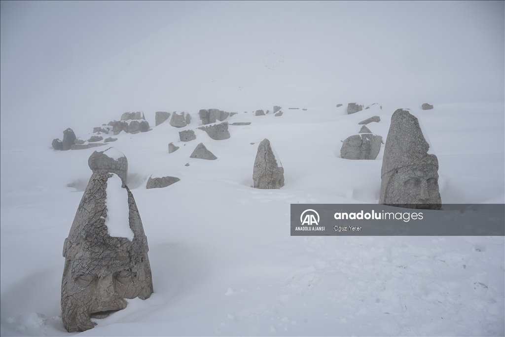 Nemrut Dağı Ören Yeri ziyaretçilerini ağırlıyor