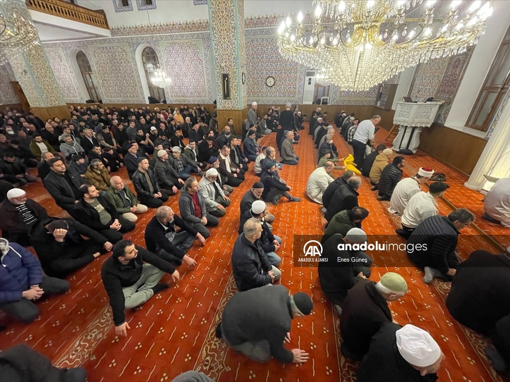 Düzce'de ilk teravih namazı kılındı
