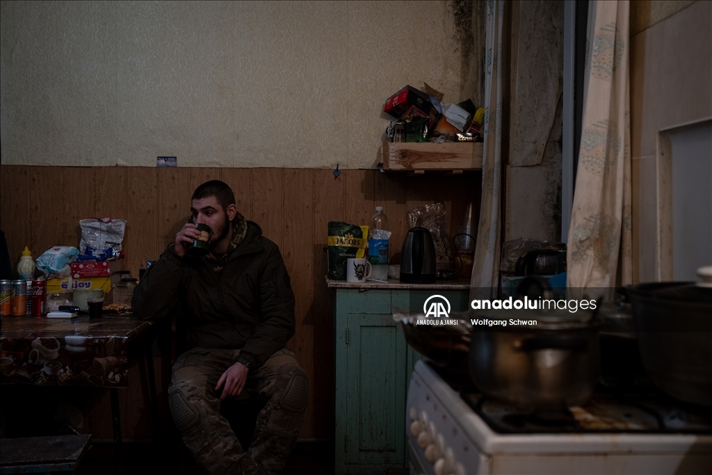 Ukrayna'da ön cephe hattına yakın Çasiv Yar'da savaşan askerlerin nöbet değişimi