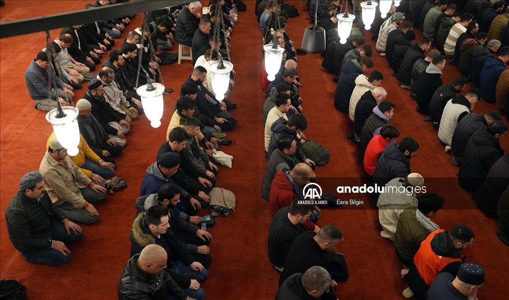 İstanbul'da ilk teravih namazı kılındı