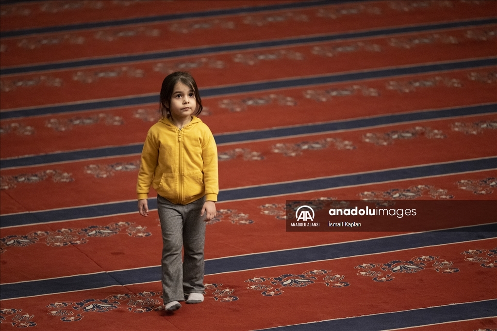 Ankara'da ilk teravih kılındı
