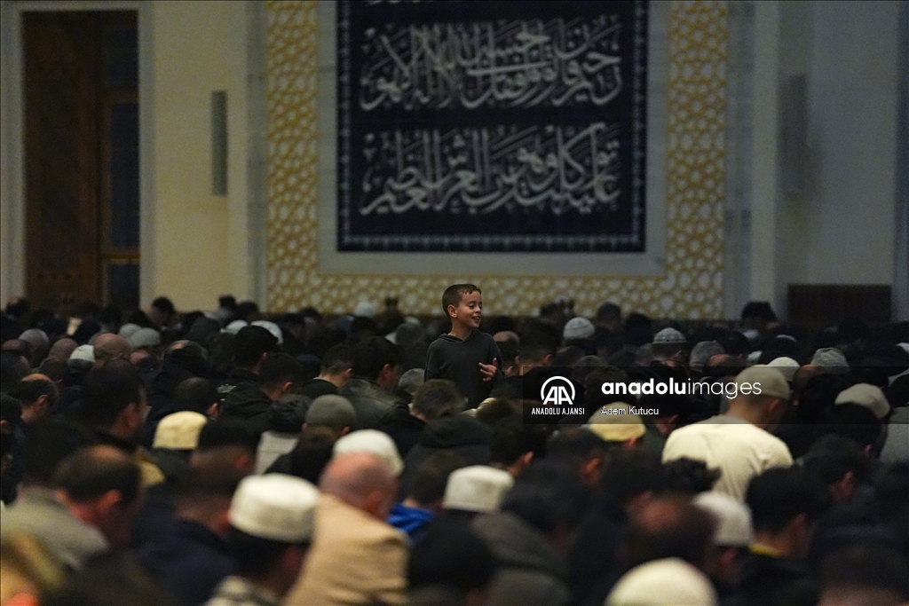 İstanbul'da ilk teravih namazı kılındı