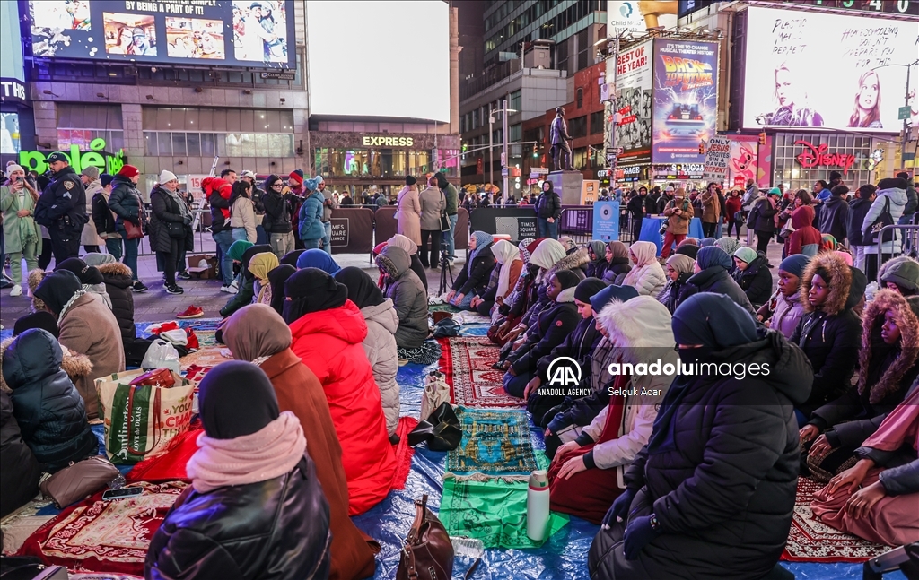 The first tarawih prayer of 2024 performed in Times Square, New York 