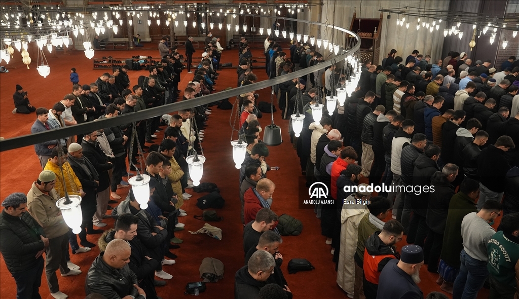 İstanbul'da ilk teravih namazı kılındı