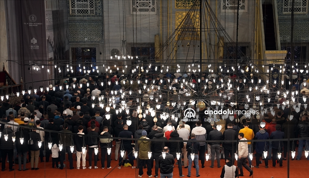 İstanbul'da ilk teravih namazı kılındı