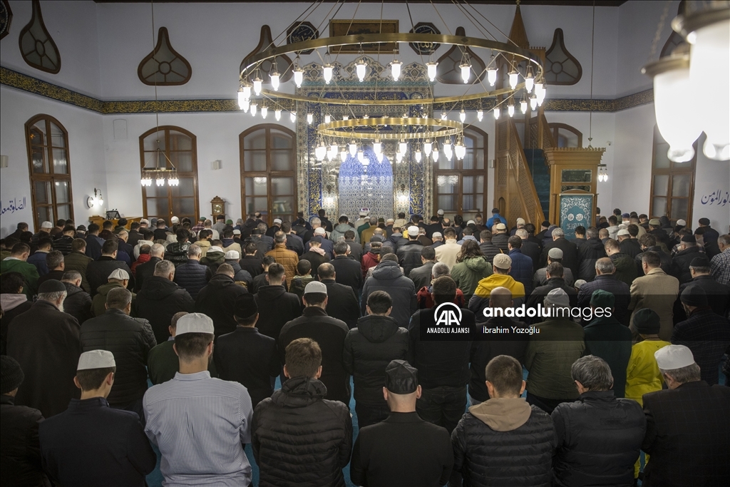 Sakarya'da ilk teravih kılındı