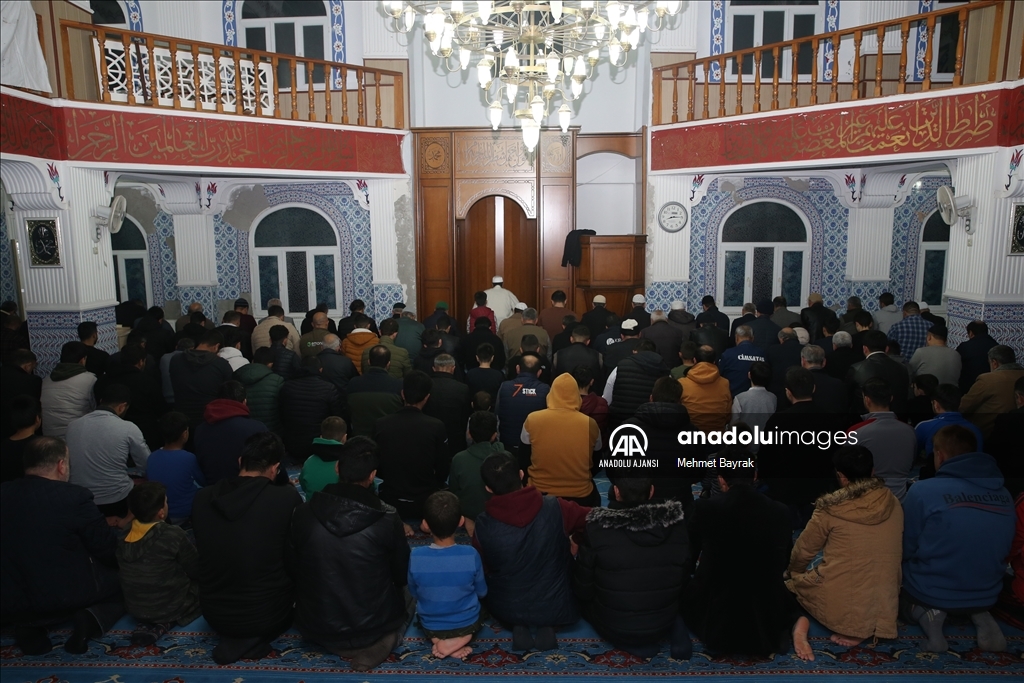 Hatay'da ilk teravih kılındı